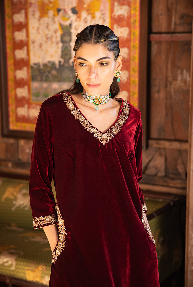 Luxe | Rich Reddish Velvet